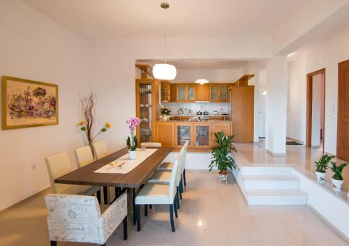 Villa Diogenis Home