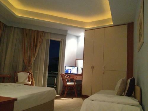 Souris Hotel