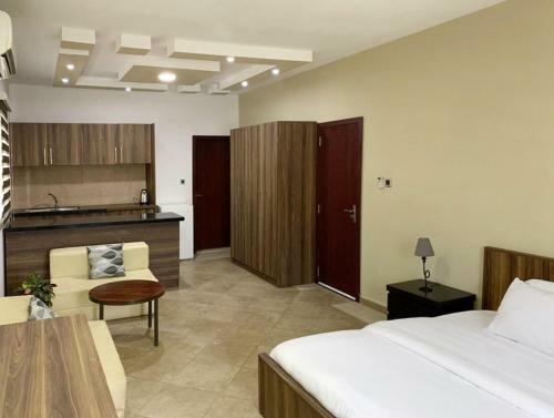 Byblos Hotel