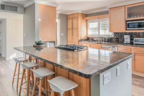 Spacious 3br | Pool And Ping Pong By Wanderjaunt