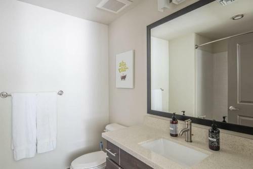 Apartamento Wanderjaunt - Chic Central Phoenix Apts