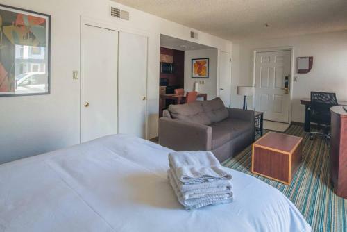 Wanderjaunt - North Phoenix Apartments