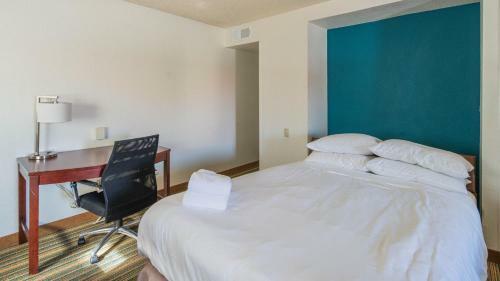 Wanderjaunt - North Phoenix Apartments