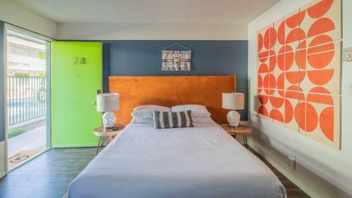 Wanderjaunt -- Classic Downtown Phoenix Apartments