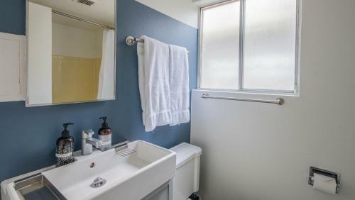 Wanderjaunt -- Classic Downtown Phoenix Apartments