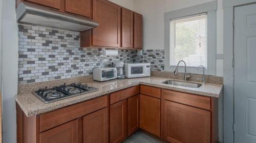Cozy 2br Home Near Roosevelt Row By Wanderjaunt