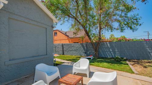 Cozy 2br Home Near Roosevelt Row By Wanderjaunt