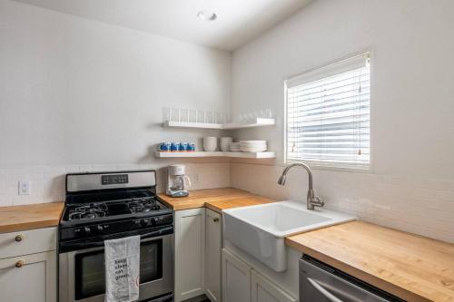 Cozy 2br Home In Central Phoenix By Wanderjaunt