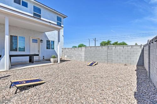 Upscale Phoenix Home With Backyard, Near Golf!