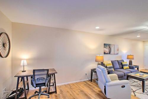 Apartamento Modern Paradise Valley Escape With Pool Access!