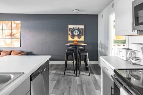 Apartamento Wanderjaunt - Camelback East Apts