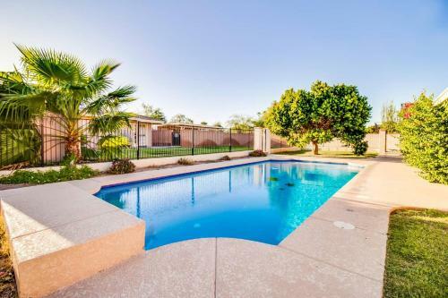 North Phoenix 6 Bdrm W Guest House And Htd Pool