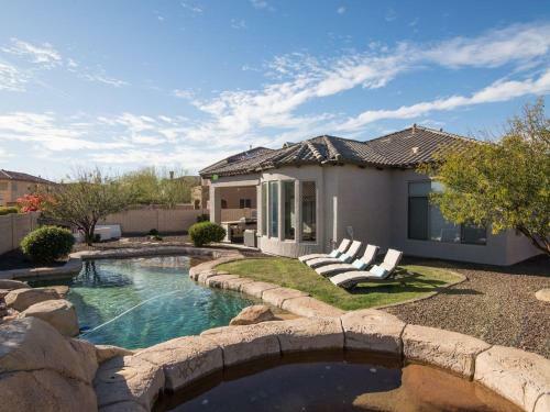 Desert Hills Estate