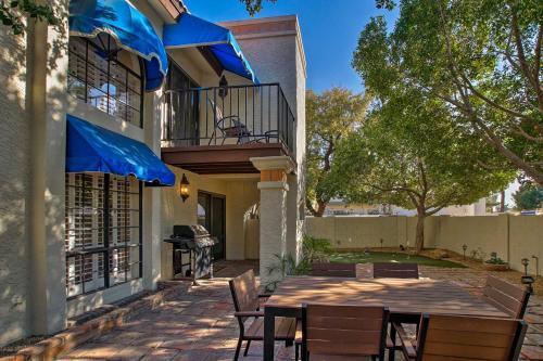 Trendy Phoenix Townhome By South Mountain Trails!