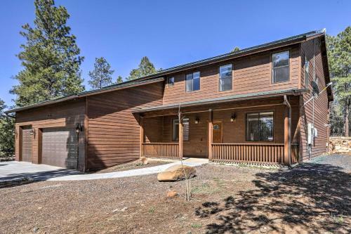 Spacious Pinetop-lakeside Home With Hot Tub On 1 Acre