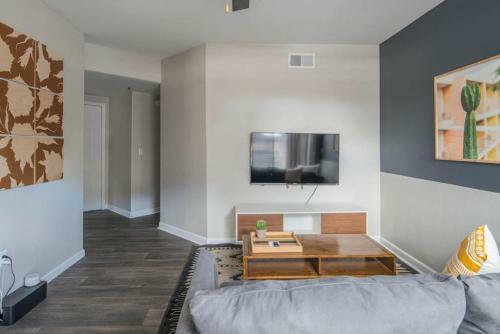 Wanderjaunt - Phoenix Country Club Apartments