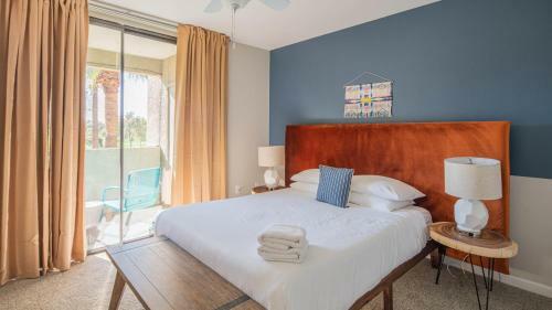 Wanderjaunt - Phoenix Country Club Apartments