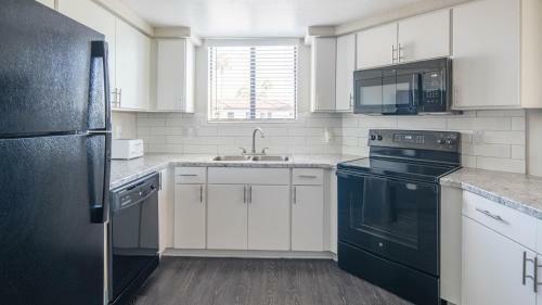 Wanderjaunt - Phoenix Country Club Apartments