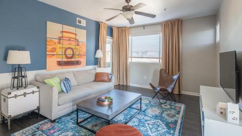 Wanderjaunt - Phoenix Country Club Apartments