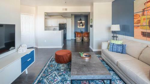 Wanderjaunt - Phoenix Country Club Apartments