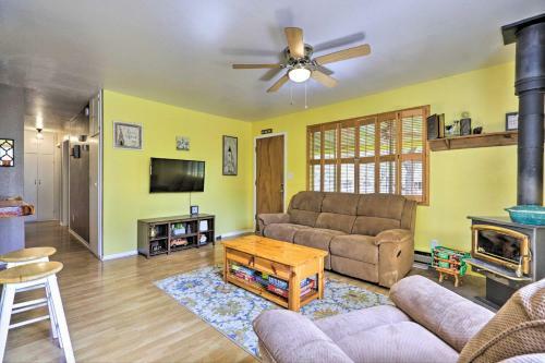 Bright Pine Cabin Direct Trail Access And Deck