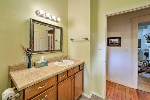 Prescott Home With 2 Patios-6 Min Walk To The Square