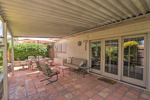 Scottsdale Townhome, Walk To Trolley And Lake!