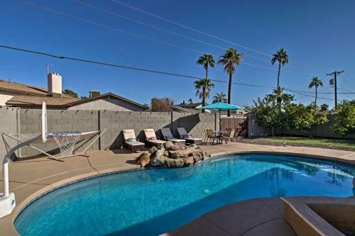 Modern, Central Scottsdale Pad Golf And Relax!
