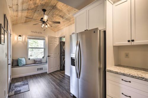 Modern Home With Deck 2 Mi To Courthouse Plaza