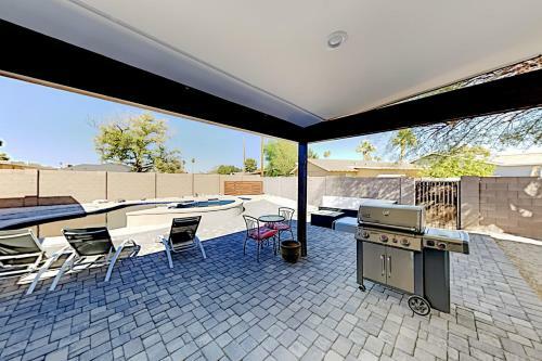Brand-new Home - Private Pool, Hot Tub, 2 Firepits Home