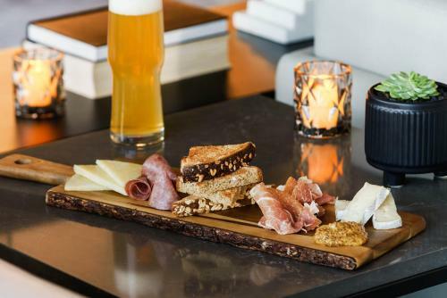 AC Hotel By Marriott Scottsdale North