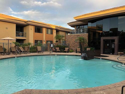 Uptown Simplicity - 3 Bedroom By Casago