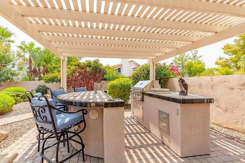 Paradise Retreat 4br By Casago