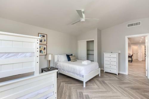 Scottsdale - 7532 E Hazelwood St