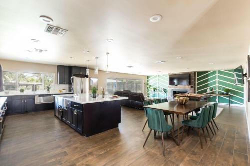 Scottsdale - 12651 N 65th Place