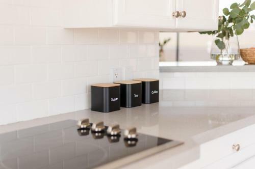 N 75th St #201 - Ivory I
