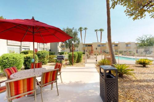 2 Bed 2 Bath Vacation Home In Scottsdale