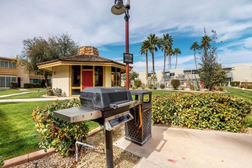 2 Bed 2 Bath Vacation Home In Scottsdale