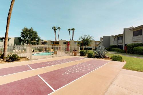 2 Bed 2 Bath Vacation Home In Scottsdale