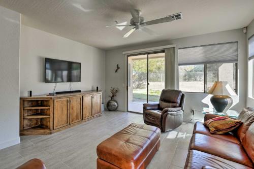 Contemporary House About 6 Miles To Pinnacle Peak Park!