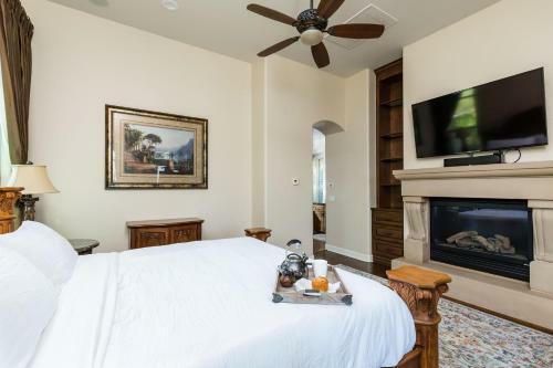 Scottsdale - 8334 E Nightingale Star Dr
