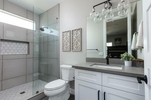 Scottsdale - 3732 N 68th St