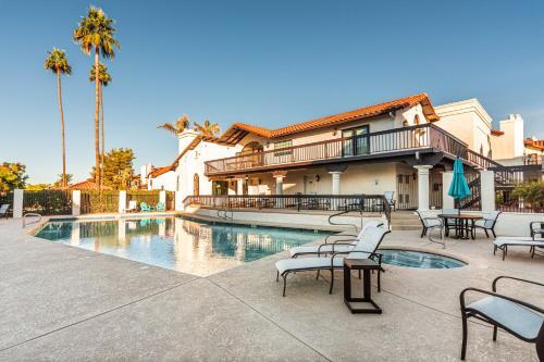 La Contessa Condo