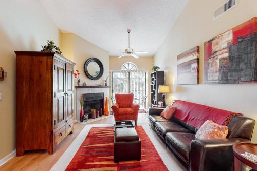 La Contessa Condo