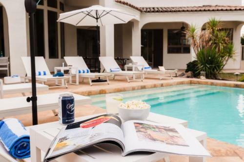 Farrier - Spectacular 7br Mediterranean-style Estate W Pool & Spa