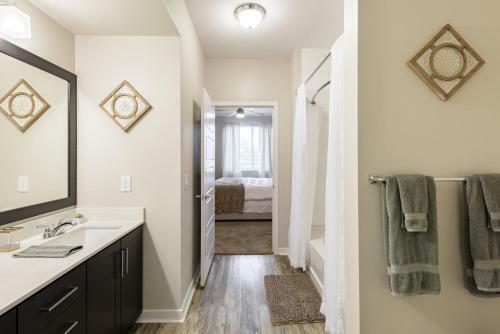 Apartamento Tpc And Kierland Commons 2 Miles-overlooking Luxury Pool-with Parking
