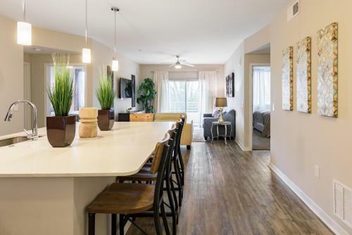 Apartamento Tpc And Kierland Commons 2 Miles-overlooking Luxury Pool-with Parking
