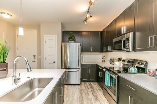 Apartamento Tpc And Kierland Commons 2 Miles-overlooking Luxury Pool-with Parking