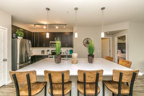 Apartamento Tpc And Kierland Commons 2 Miles-overlooking Luxury Pool-with Parking
