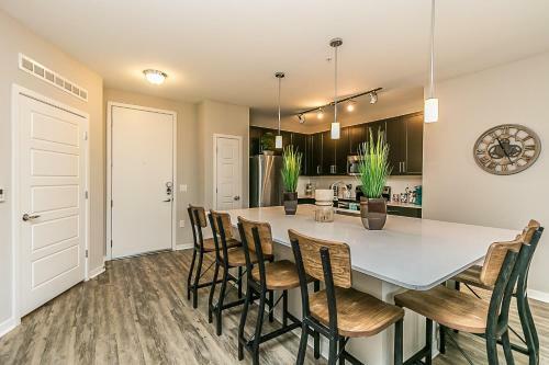 Apartamento Tpc And Kierland Commons 2 Miles-overlooking Luxury Pool-with Parking